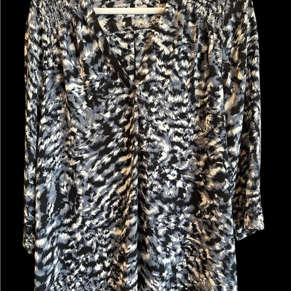 A.N.A  A New Approach Black and White Pattern Blouse Tunic Perfect Career Casual